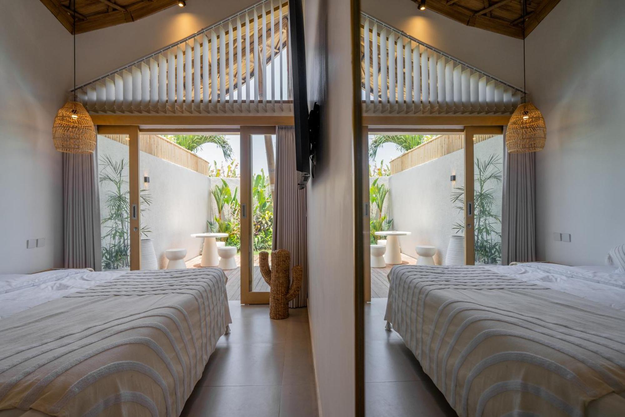 Villa Sunset Bamboo - 3Br Villa In Kerobokan Экстерьер фото